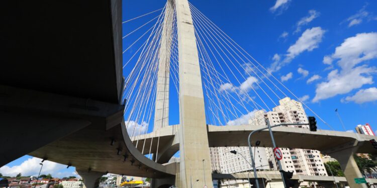 Bloqueios na Ponte Estaiada de São José dos Campos começam nesta quarta-feira e vão até junho