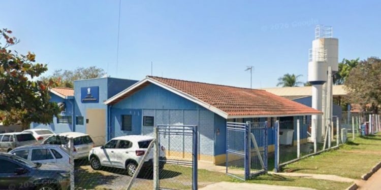 Menino foge de escola por buraco em alambrado no interior de SP; polícia investiga maus-tratos